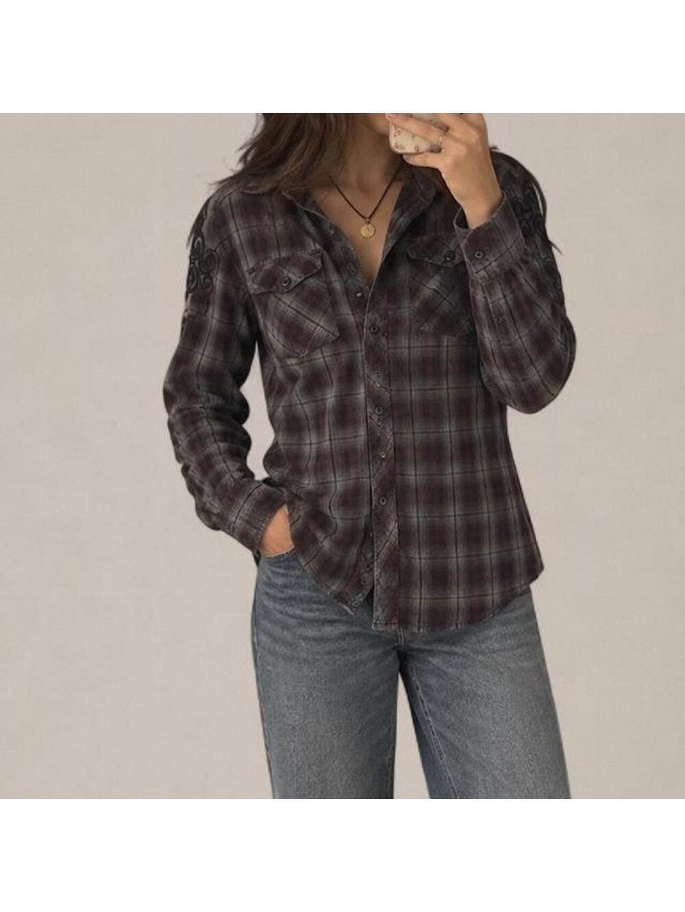 Decree embroidered plaid button-up 🖤